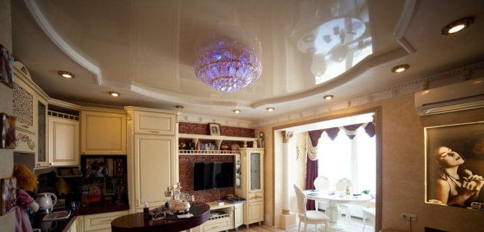 Two-level ceiling