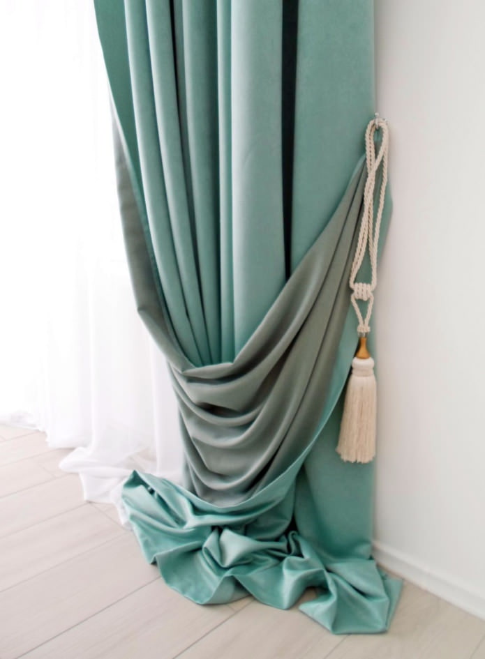 curtain decor