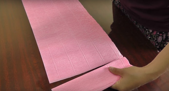 Cutting paper