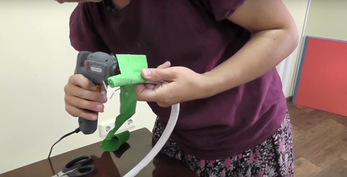 Gluing the stem