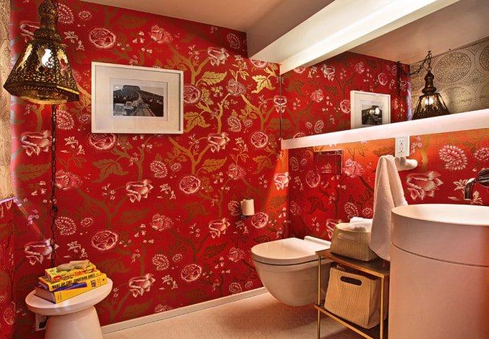 wallpaper with a floral pattern