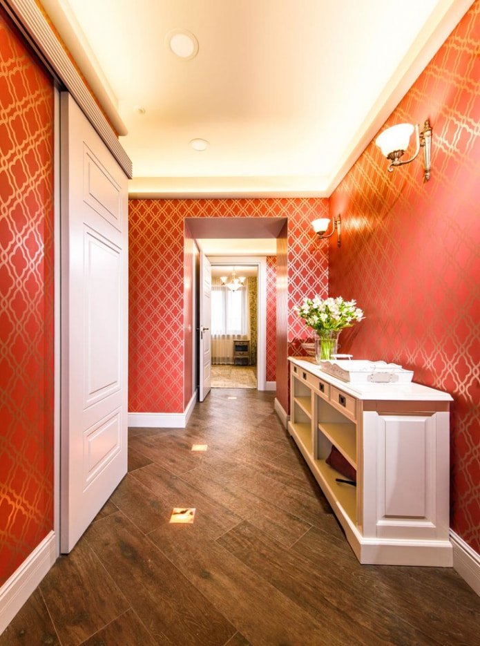 wallpaper in the hallway with a gold pattern