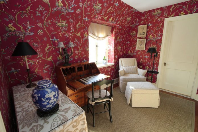 wallpaper in the study