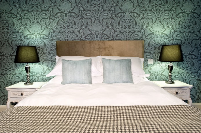 paper wallpaper with a damask pattern in the interior