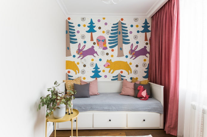 paper wallpaper in the interior of the children's room