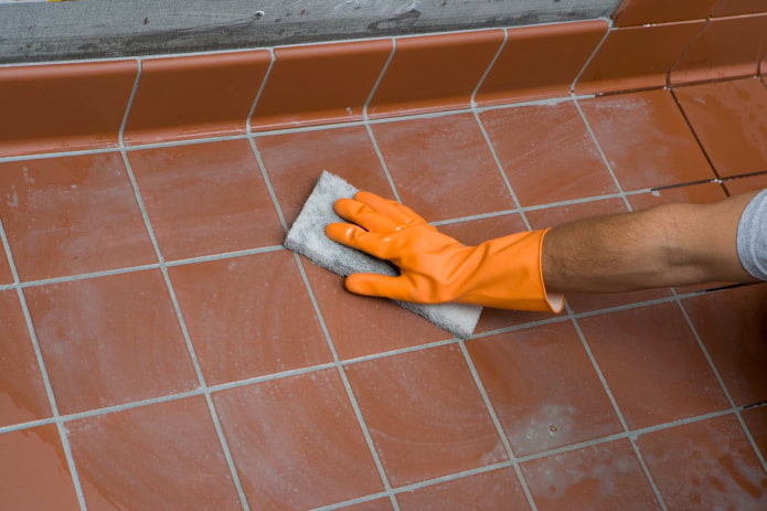 clean tiles after renovation