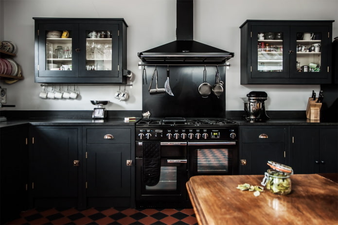 black kitchen set in the interior