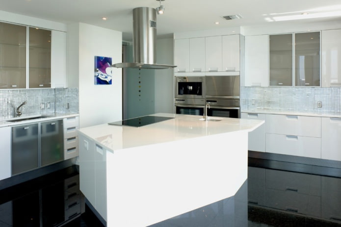 Self-leveling floor