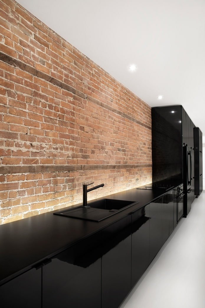 black glossy kitchen
