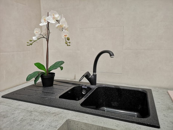 faucet to match the sink