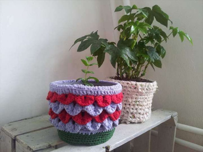crocheted cover for a pot