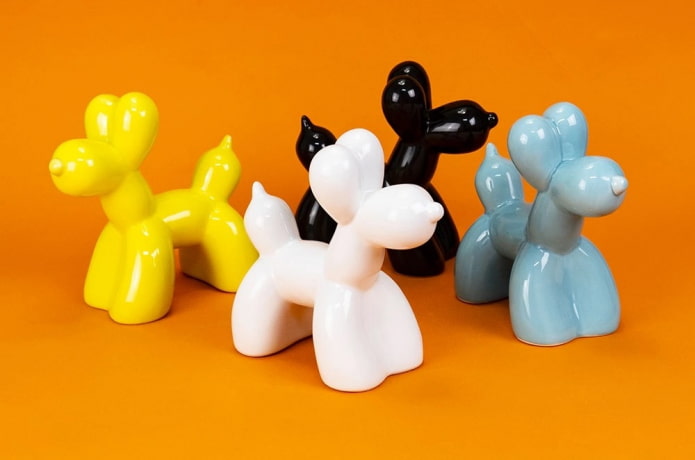 Decorative figurines