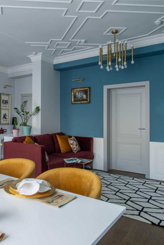 Ceiling moldings