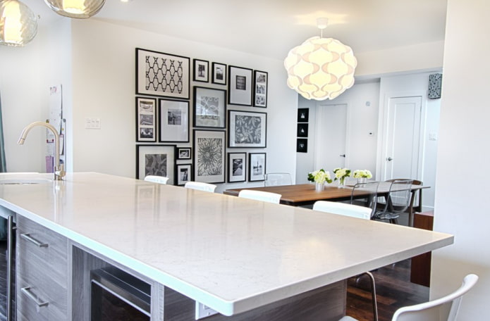 kitchen wall decor in a modern style