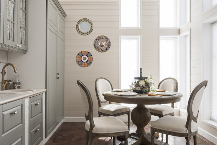 kitchen wall decor in a classic style