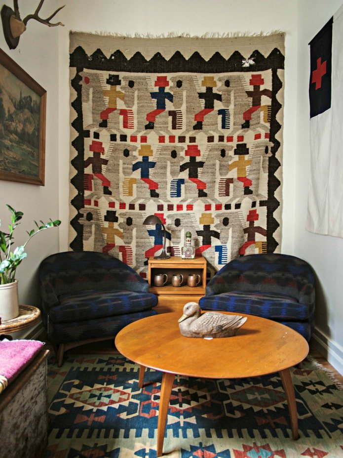 carpet on the wall in the interior