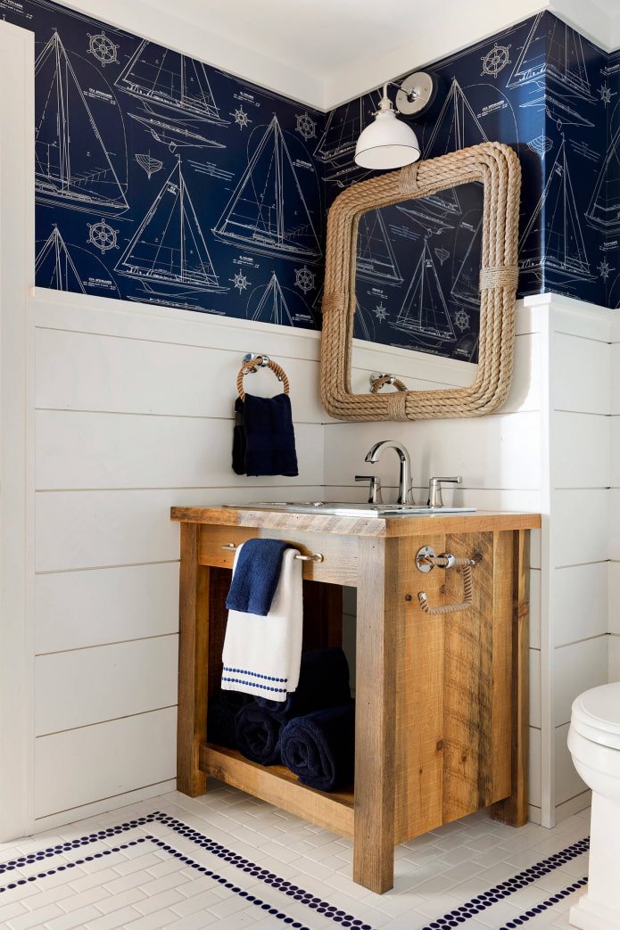 mirror product decor in the bathroom