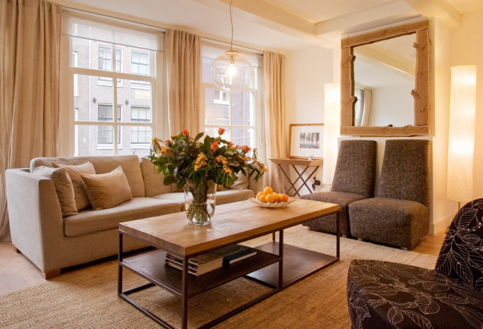 mirror decor in the living room