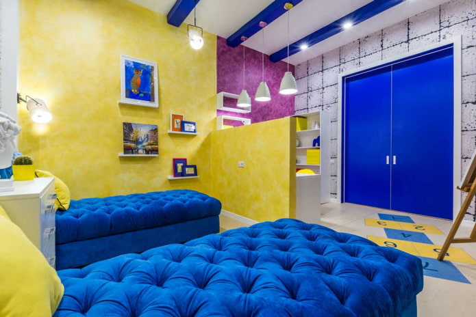 yellow plaster in the interior of a children's room