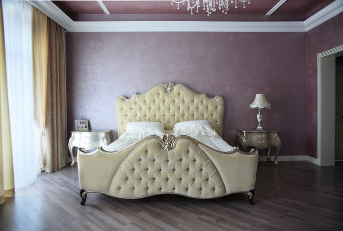 purple plaster in the bedroom interior