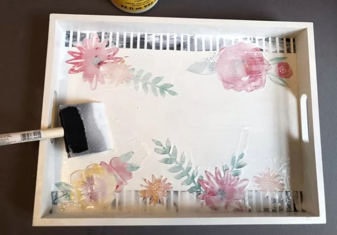 varnish application