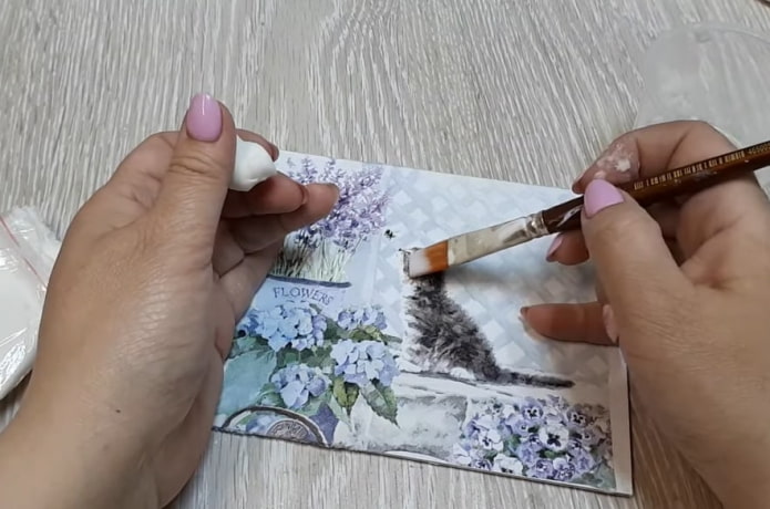 varnish coating