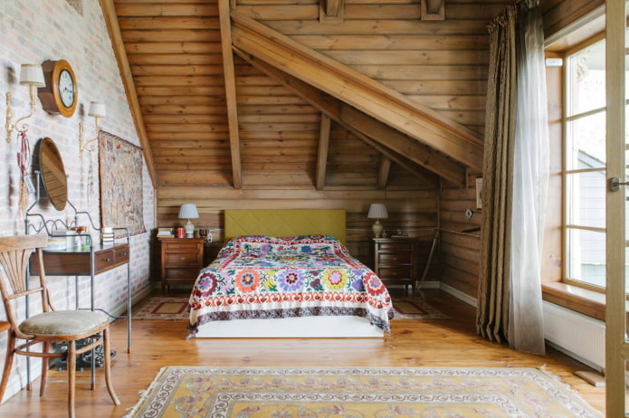 wooden ceiling in the interior