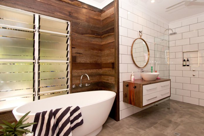 boards in the bathroom finishing