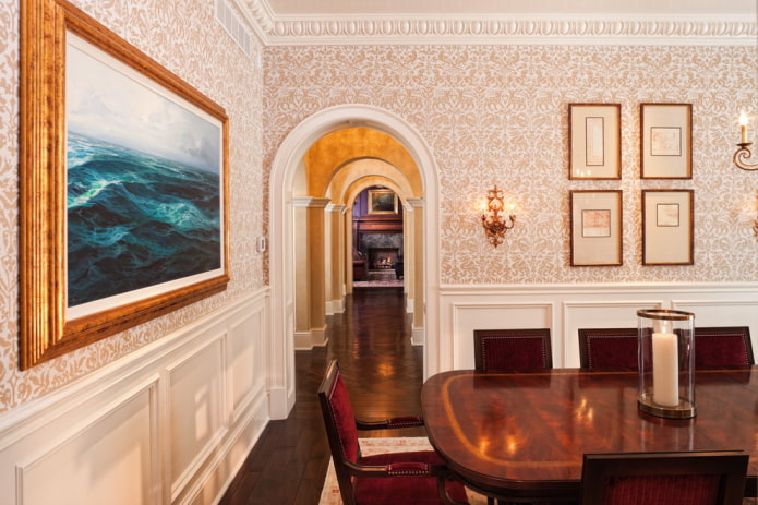 apartment design with an arch in a classic interior