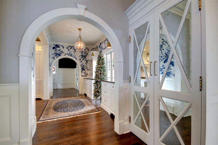 Classic arch