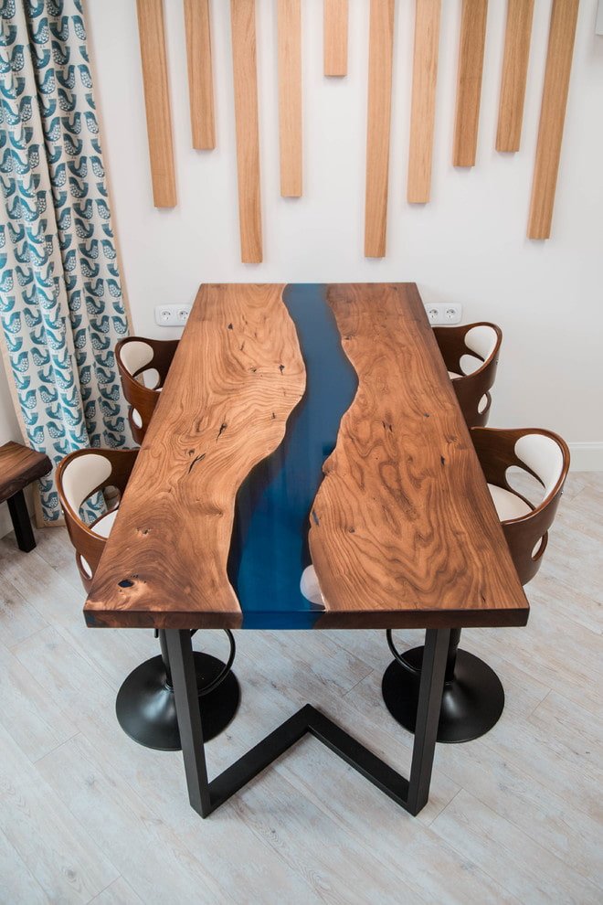 river dining table in the interior