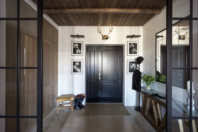 wooden ceiling in the hallway
