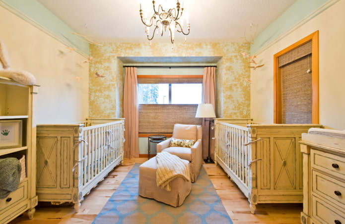 baby's room in shabby chic style