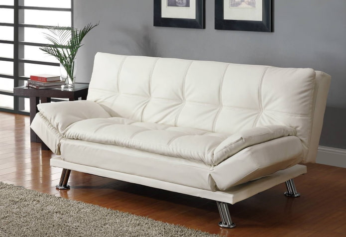 folding click-clack model in the interior