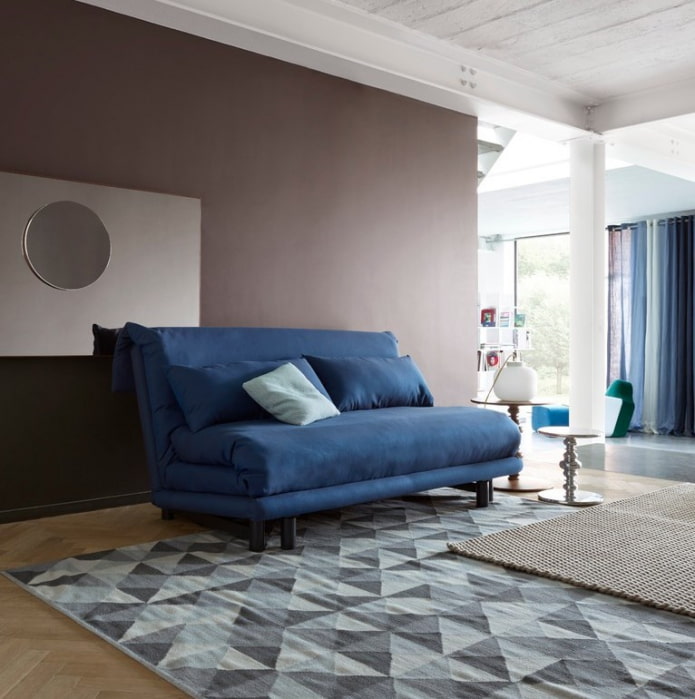 sofa with accordion mechanism