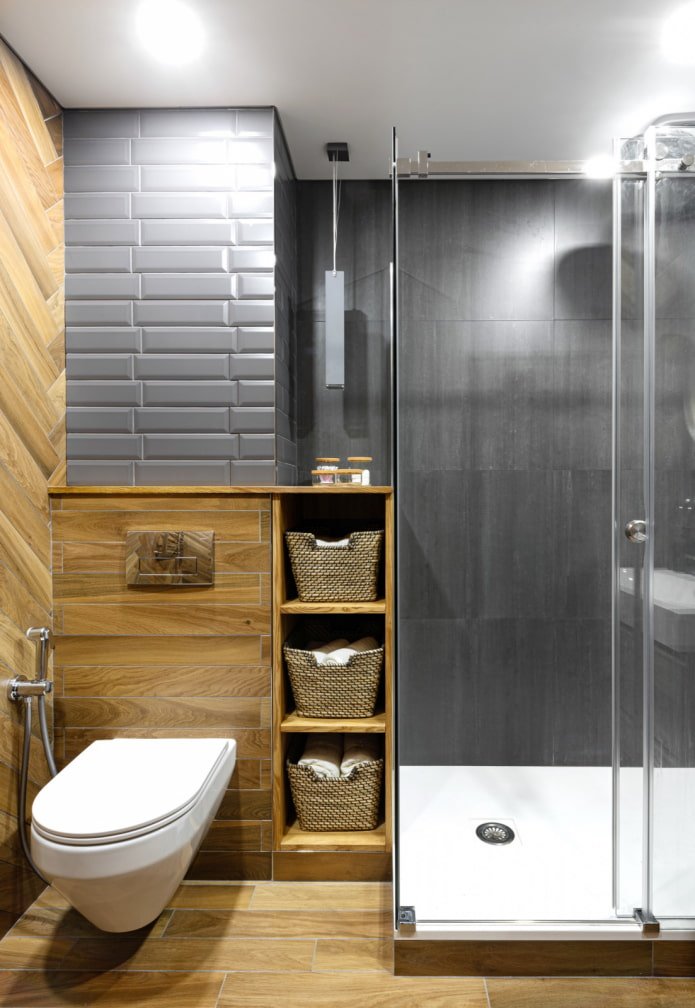Hanging toilet