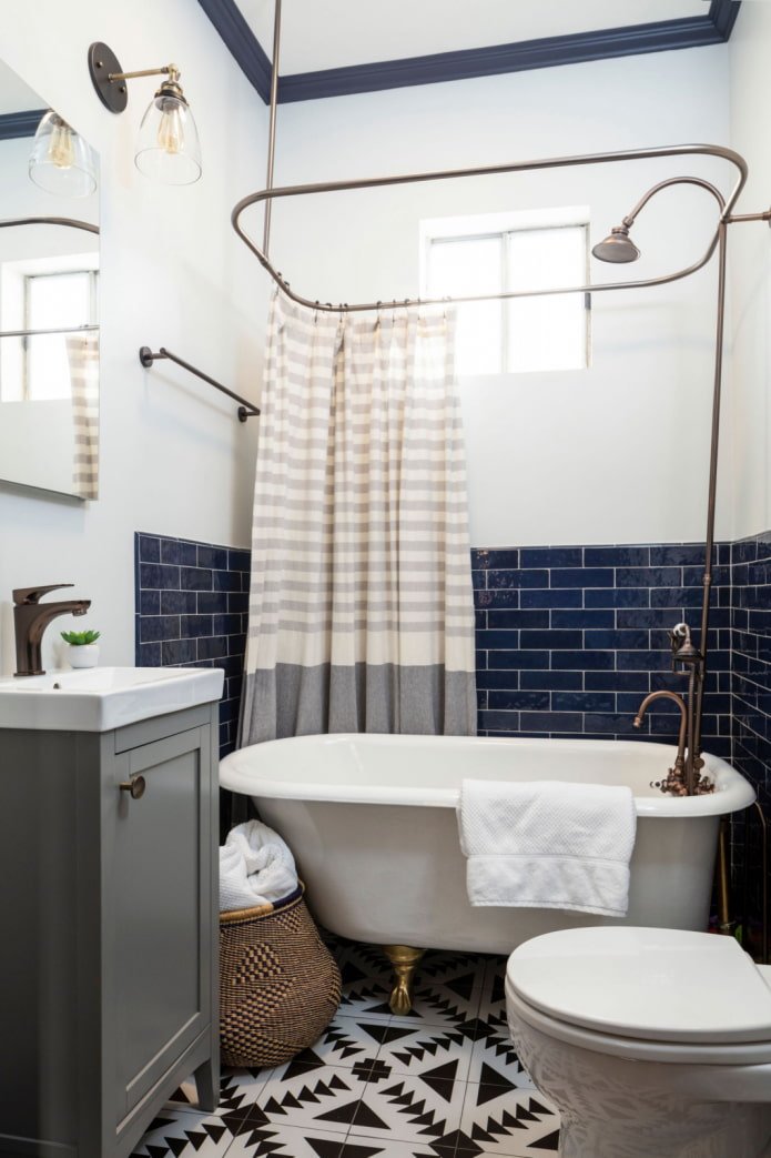 Blue tiles in the wet area