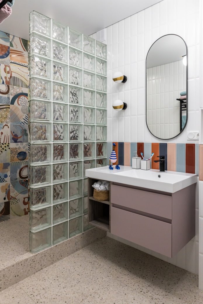 Glass partition