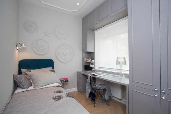 furniture arrangement in a 10 sq. m. children's room