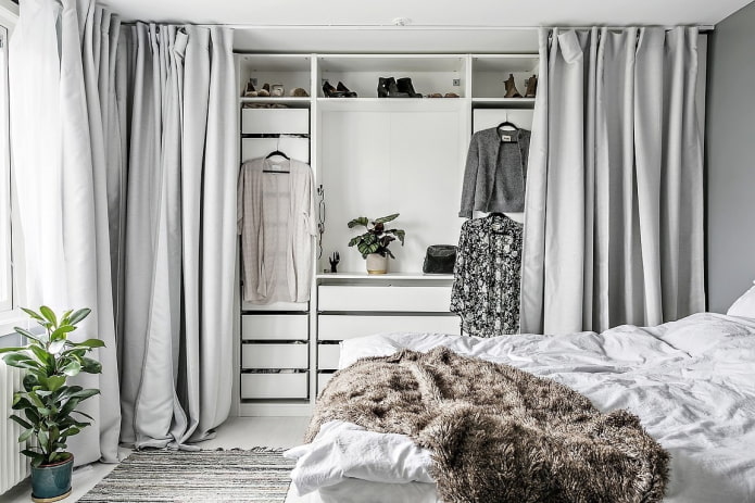linear layout of the wardrobe