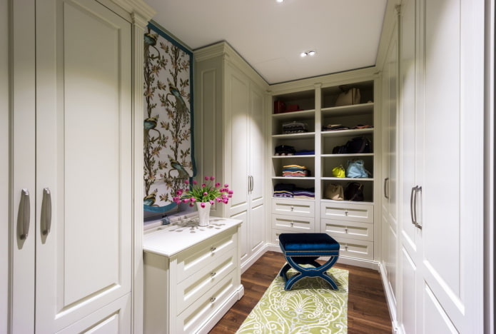 color scheme of the wardrobe