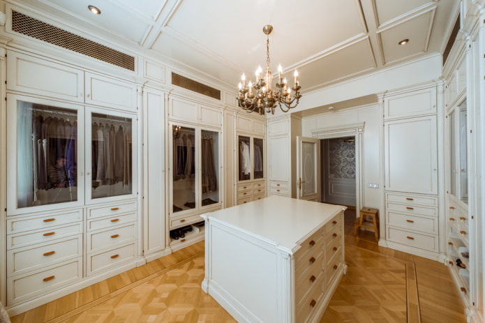 lighting in wardrobe design