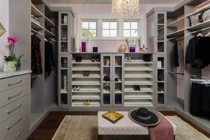 color scheme of the wardrobe