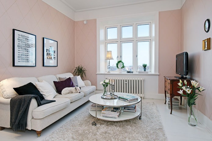 Light pink wallpaper in the living room