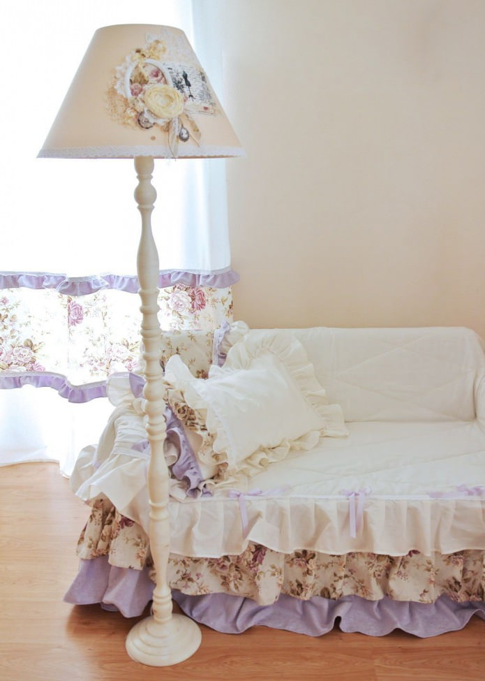floor lamp