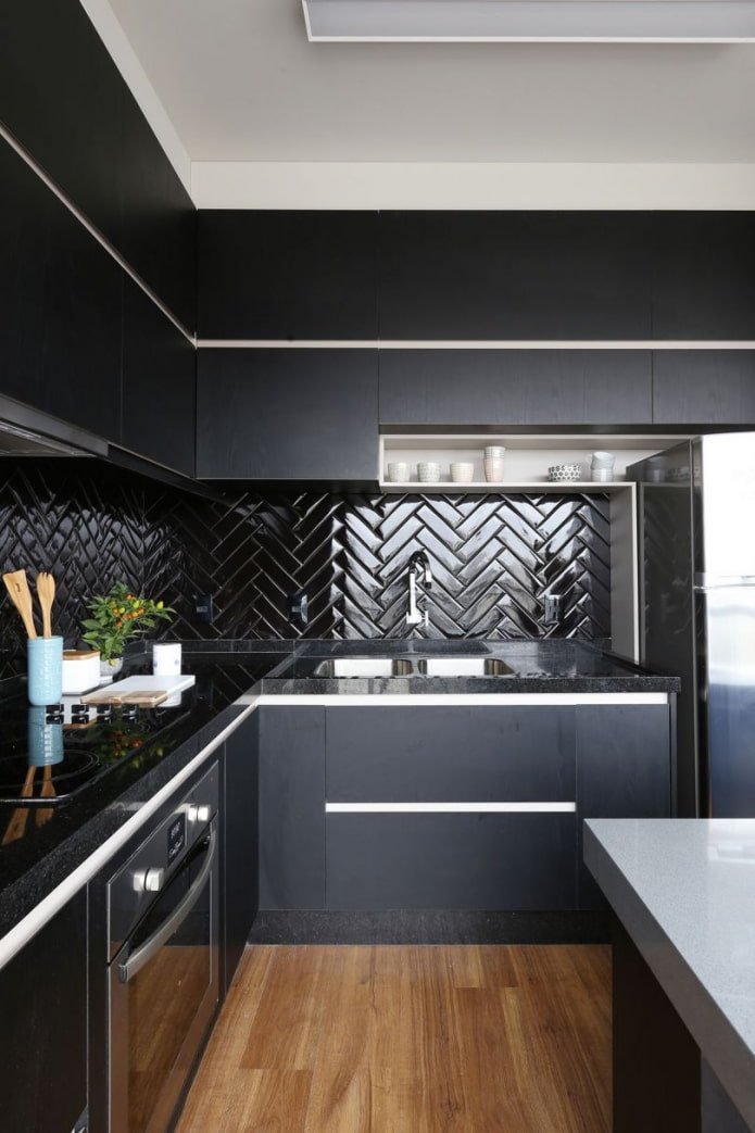 black hog tile