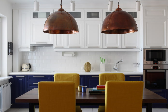 light above the table