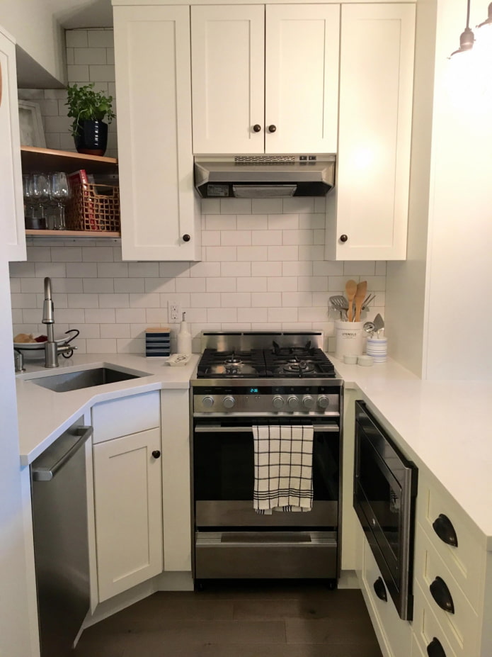 U-shaped narrow kitchen