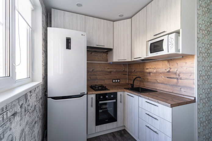 refrigerator in the kitchen of 5 sq m
