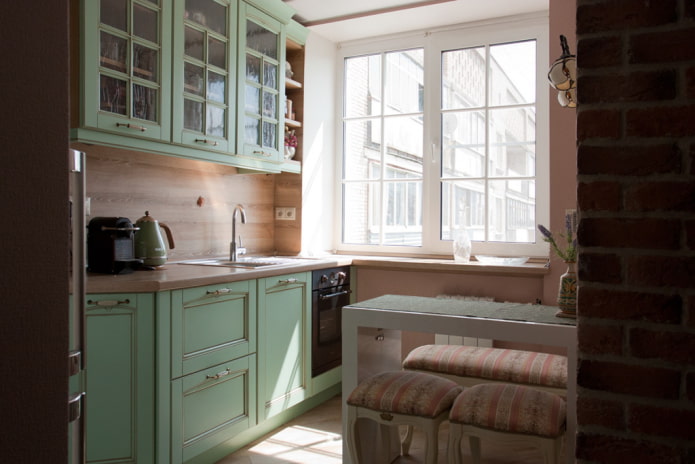 kitchen layout of 5 sq m